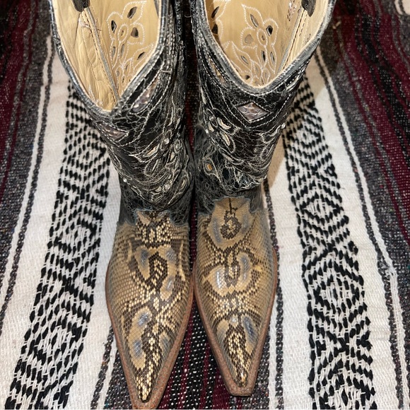 Python Corral Boots - Picture 5 of 6